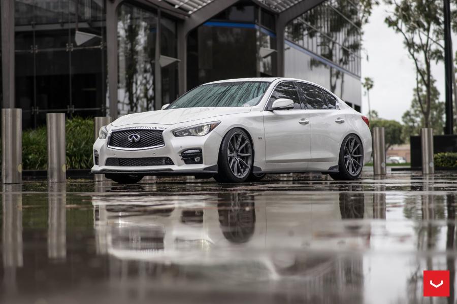  Infiniti Q50S on Vossen Wheels (HF-3) 2019 года  (фото 2 из 13)